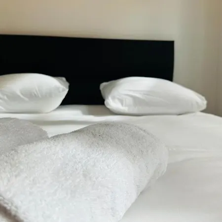 Apartment Le Felix 3, Studio Entierement Equipe Et Amenage Pour Accueillir Confortablement 2 Personnes, Tout Proche De La Gare De Sur L'avenue Felix Viallet *